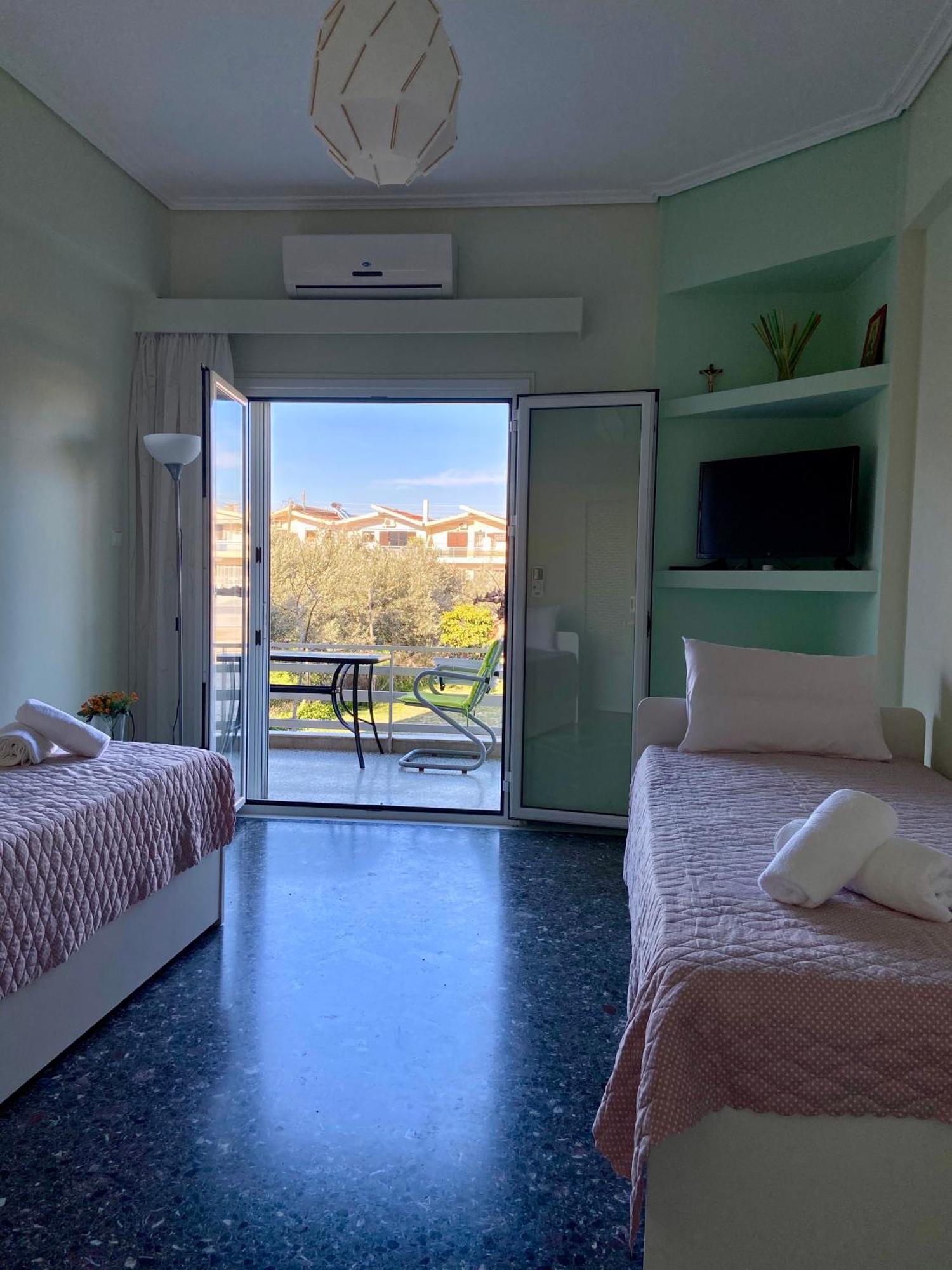Mpanos Sea Apartment 1 لوترا أوراياس إلينيس المظهر الخارجي الصورة